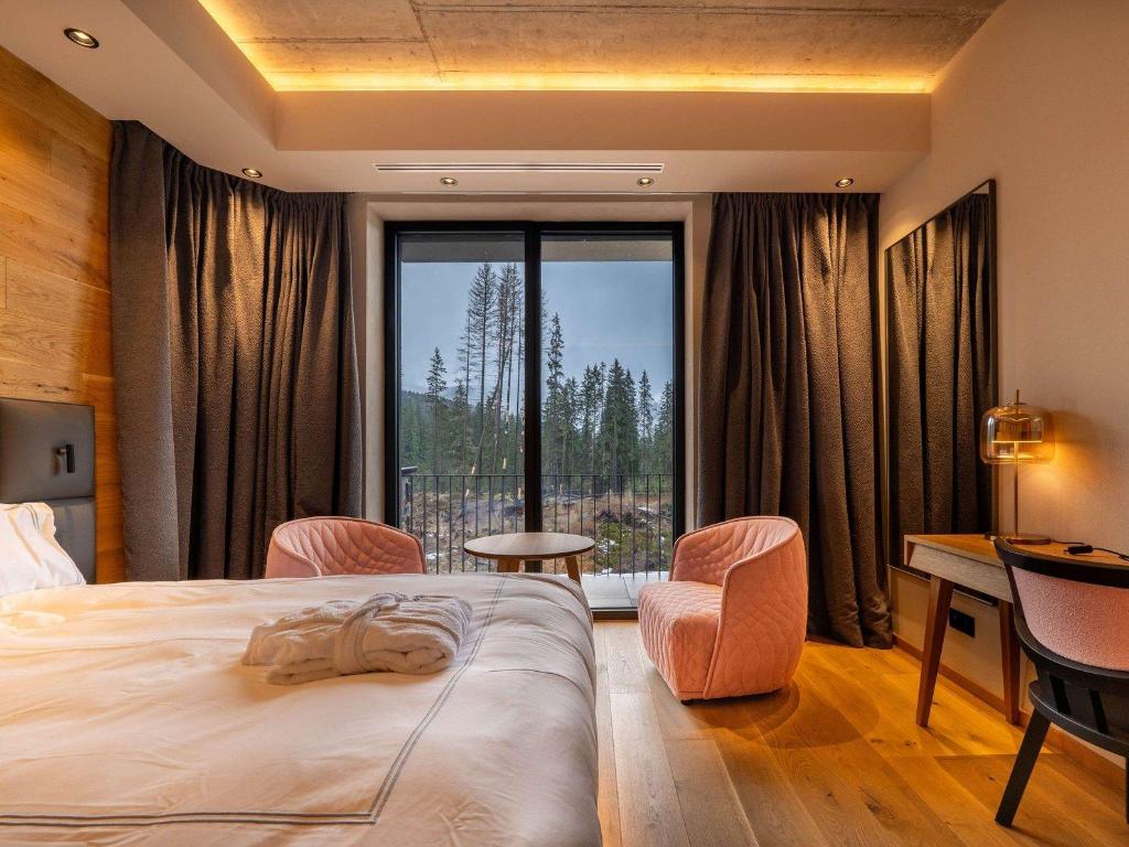 Grand, Swiss