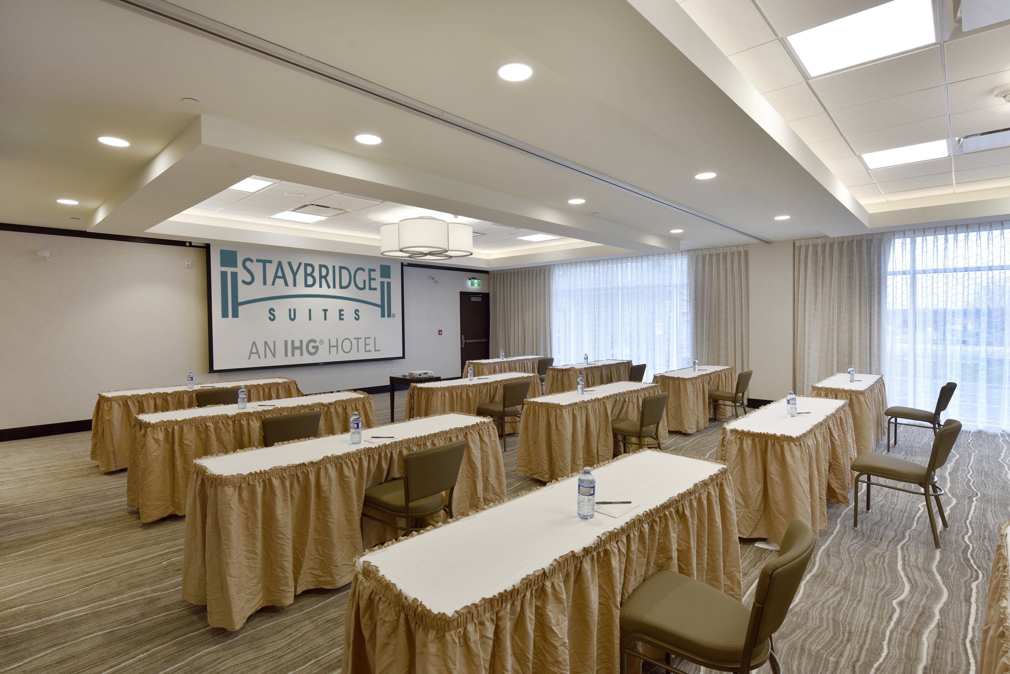 Staybridge Suites Waterloo - St. Jacobs Area 67/78