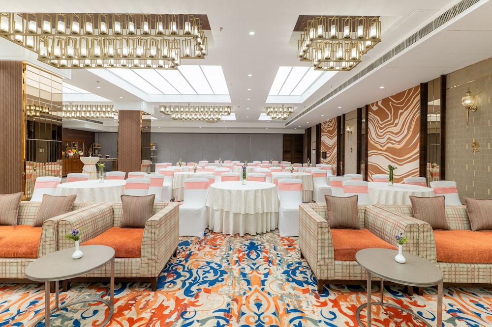 Nirvana Sarovar Portico Gorakhpur 41/62