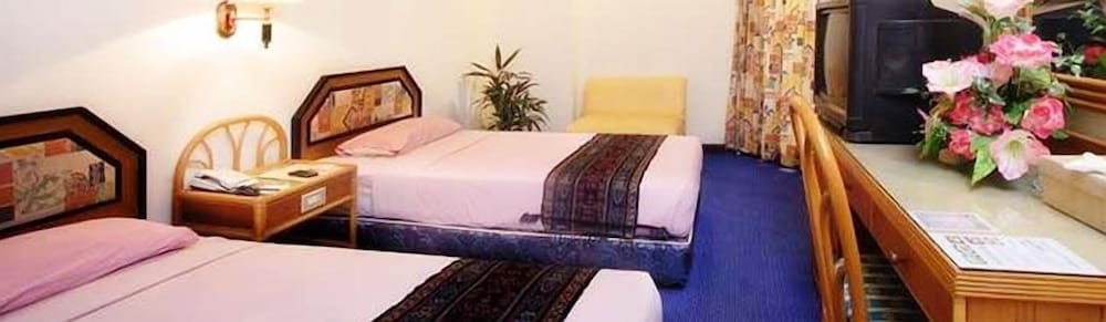 Losari Beach Inn 9/32