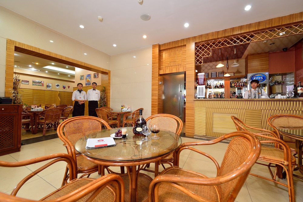 G Empire Hotel 55/66