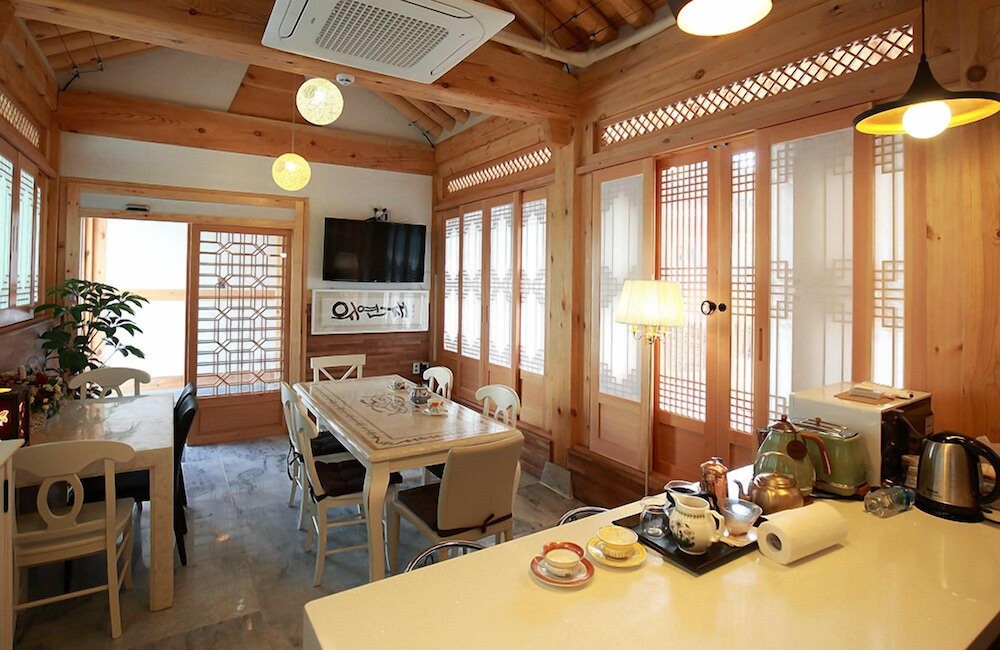 Wiyeonjae Hanok Stay 38/49