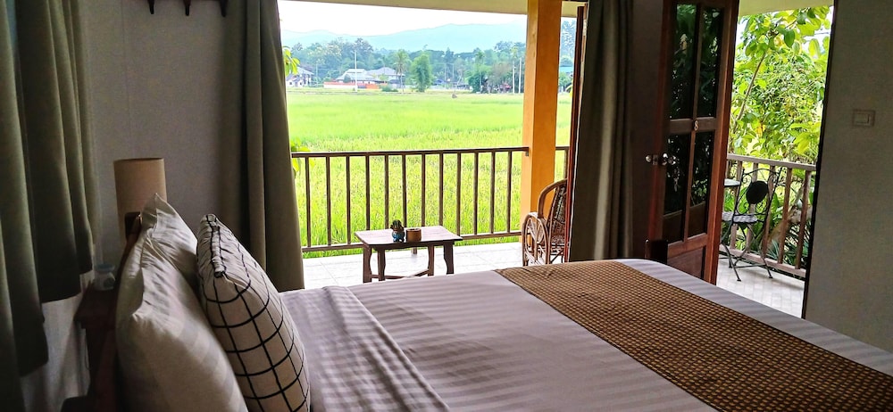 SUPERIOR, BUNGALOW, DOUBLE BED
