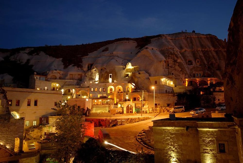 Miras Hotel 37/49