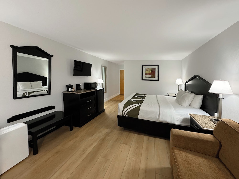 1734 West Hotel 10/32