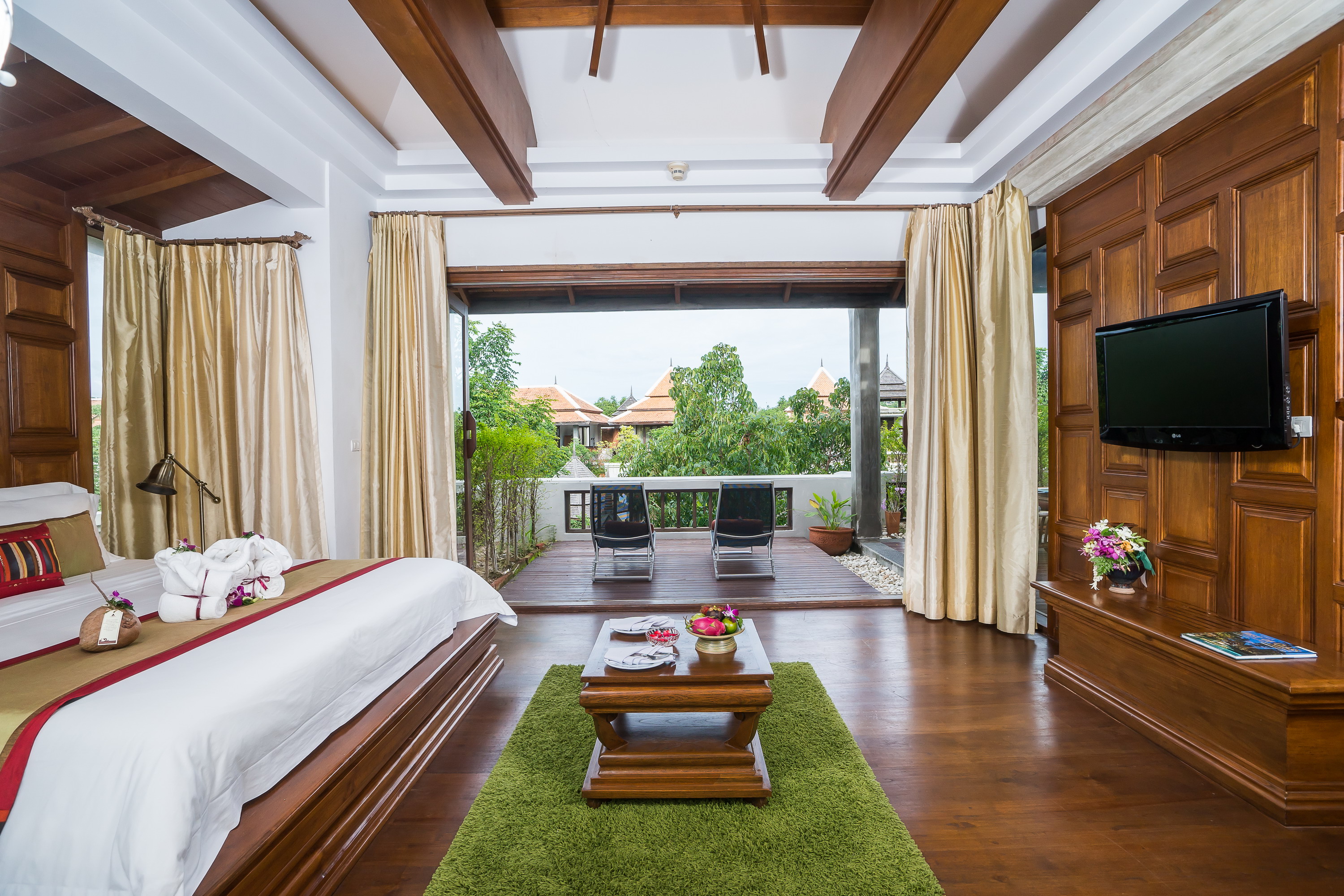 Family Pool Villas Garden View