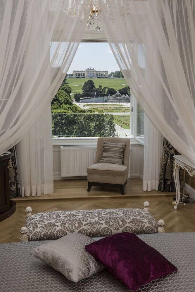 Schloß Schönbrunn Grand Suite 21/40
