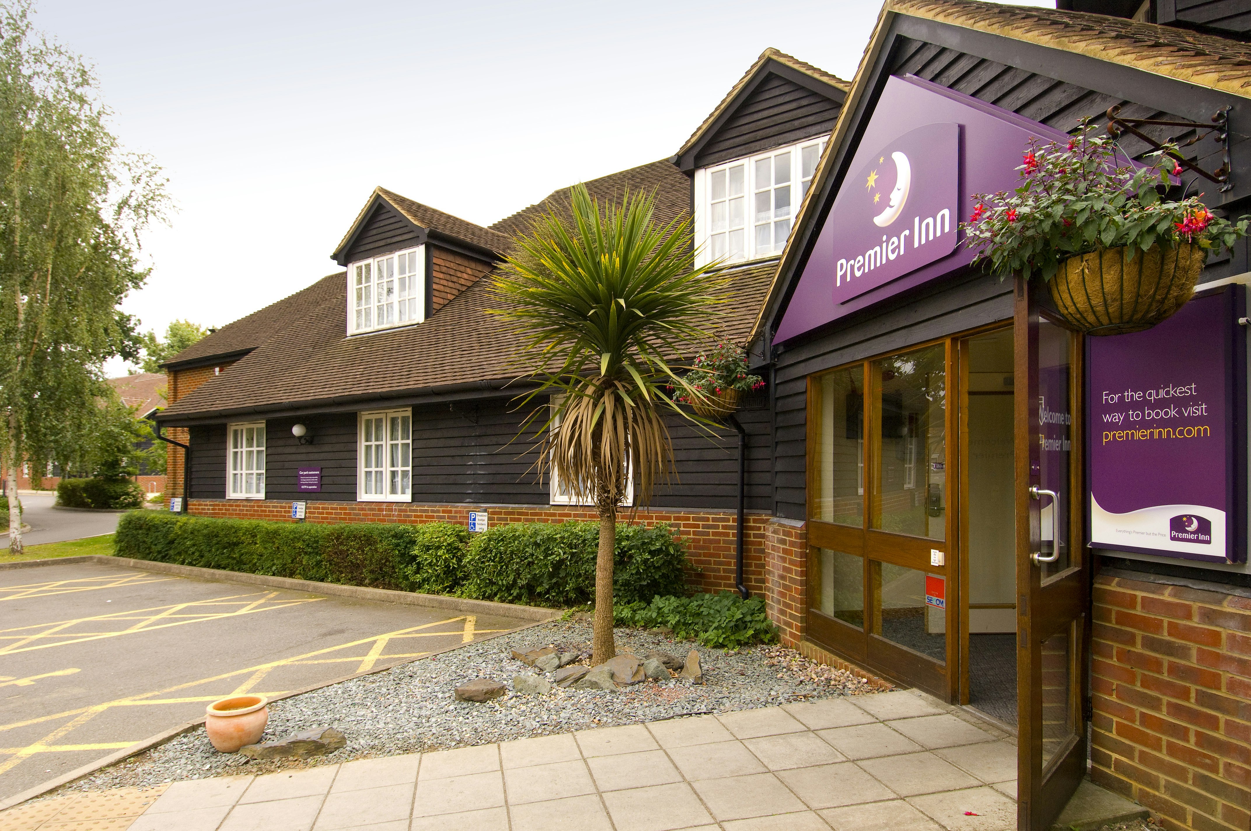 Premier Inn Woking West (A324) in WOKING