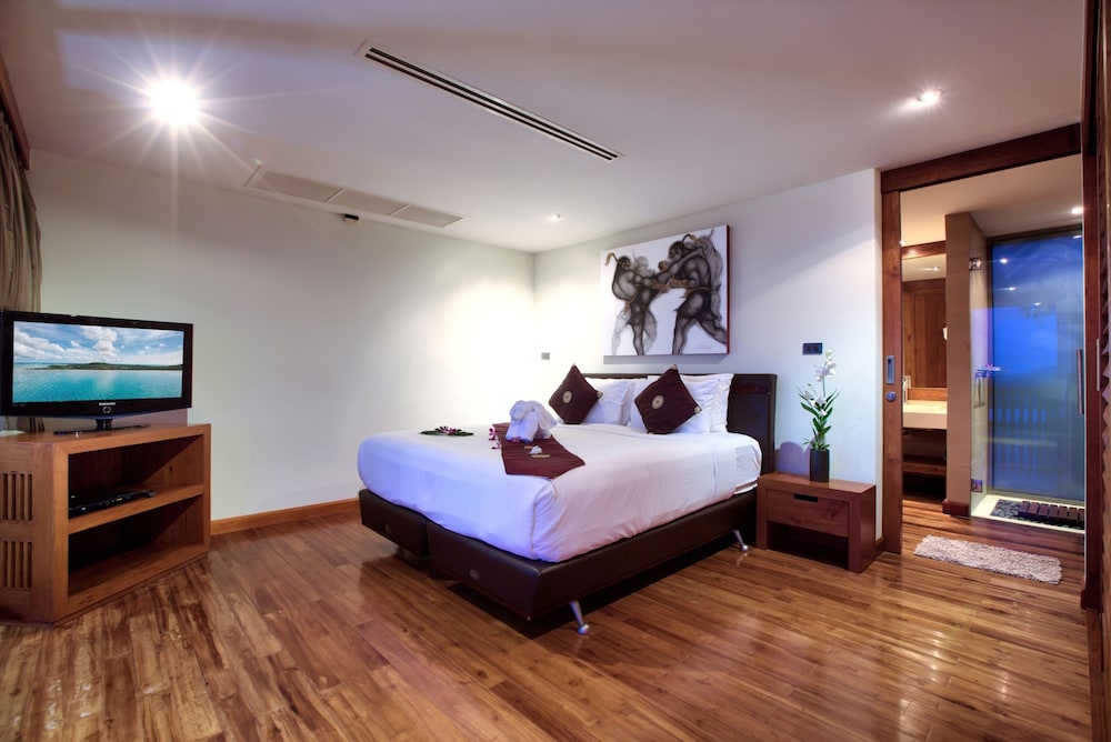 3 BEDROOMS, DELUXE, VILLA