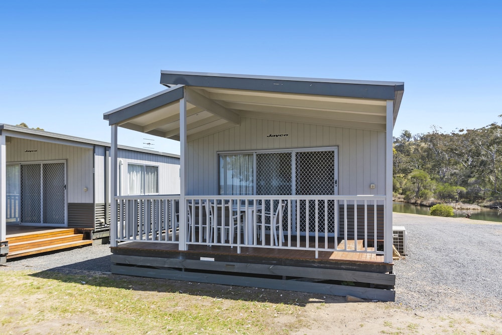 Eden Beachfront Holiday Park 5/50