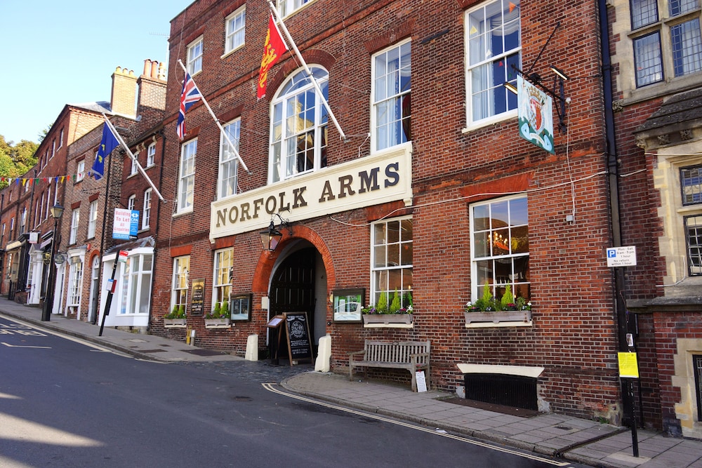 Norfolk Arms Hotel 3/55