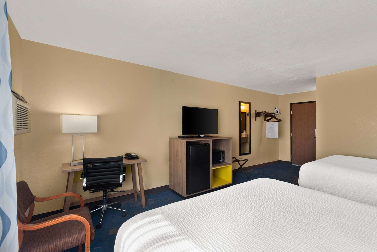 Days Inn by Wyndham Newton - LA 16/34