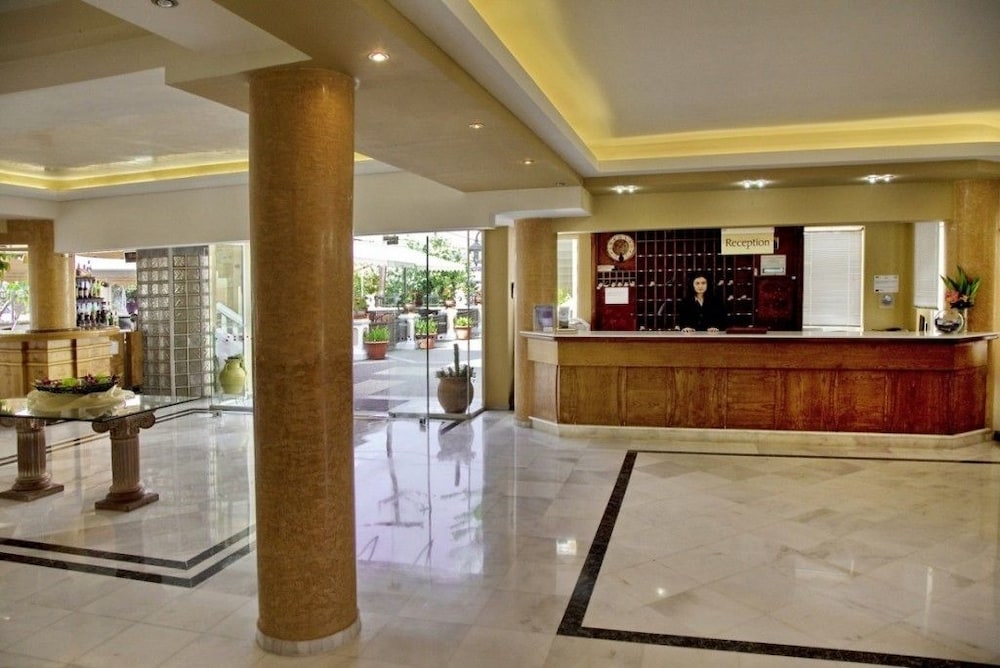 Jo-An Beach Hotel 24/93