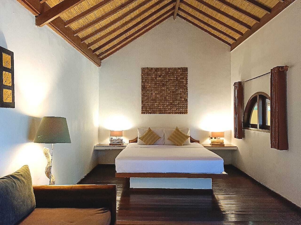 Laguna Gili Beach Resort 16/60