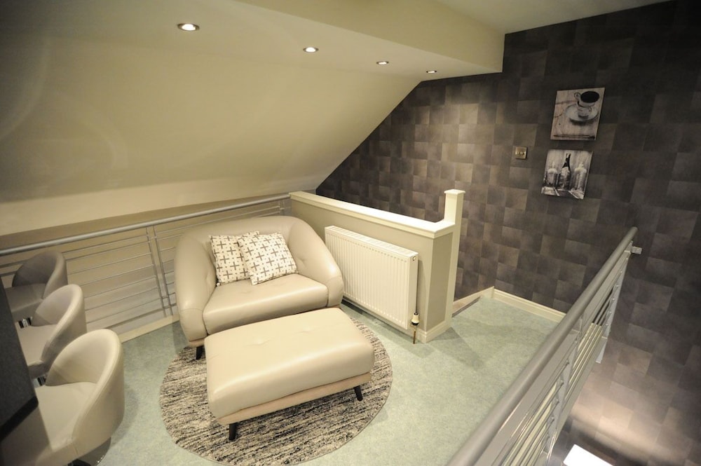 Stirling Luxury Apartments 11/30