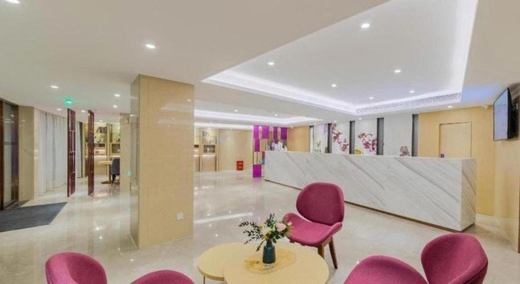 Lavande Hotel (Shenzhenwan Houhai Avenue) 13/45