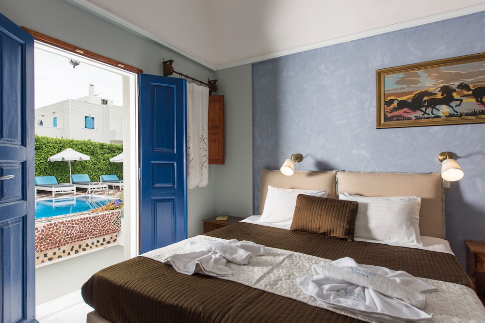 Anezina Villas 3/50