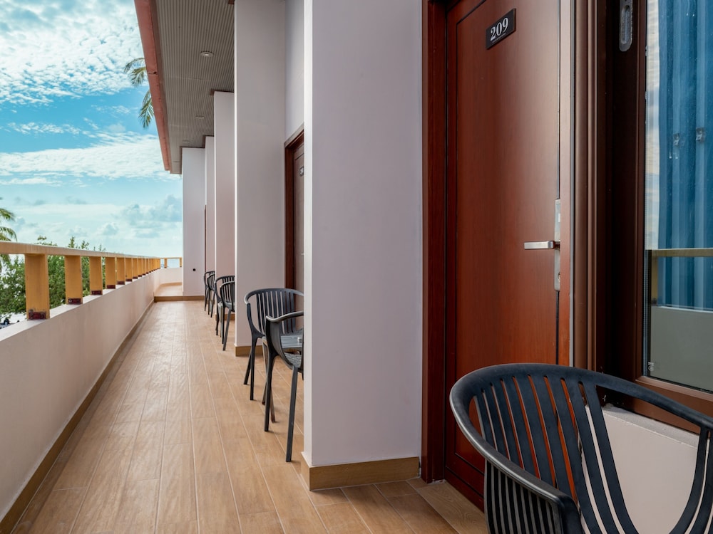 Kaani Beach Hotel 42/59