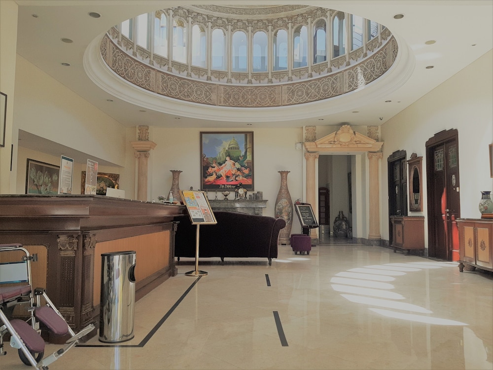 The Palais Dago Hotel 6/55