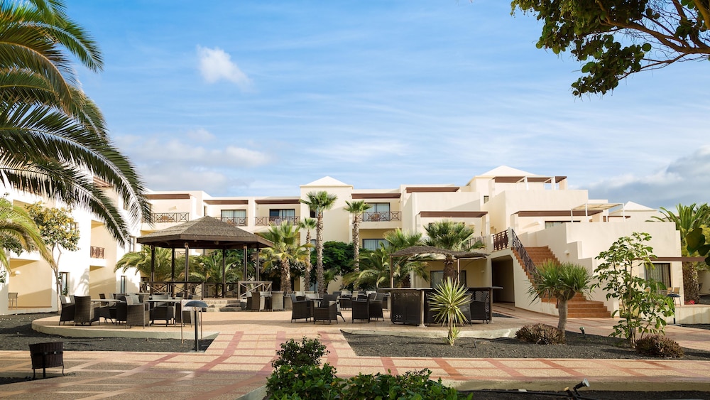 Vitalclass Lanzarote Sports & Wellness Resort in COSTA TEGUISE