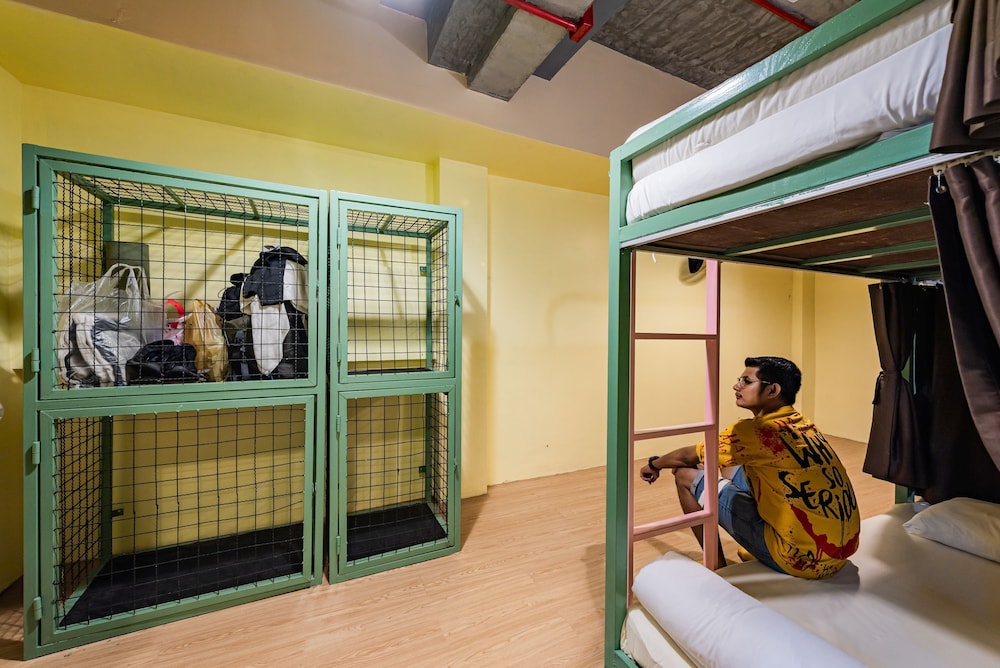 Sleeper Hostel 9/50
