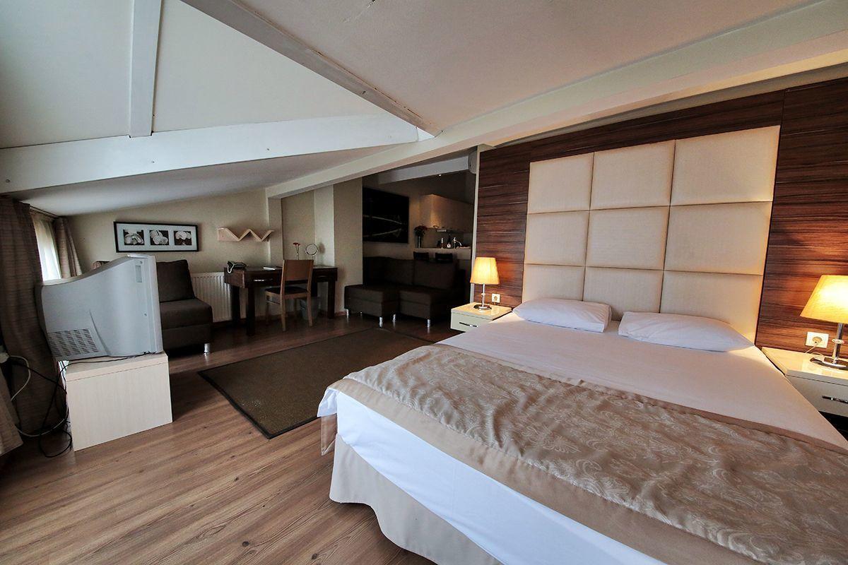 Roof, Suite, Kitchen
