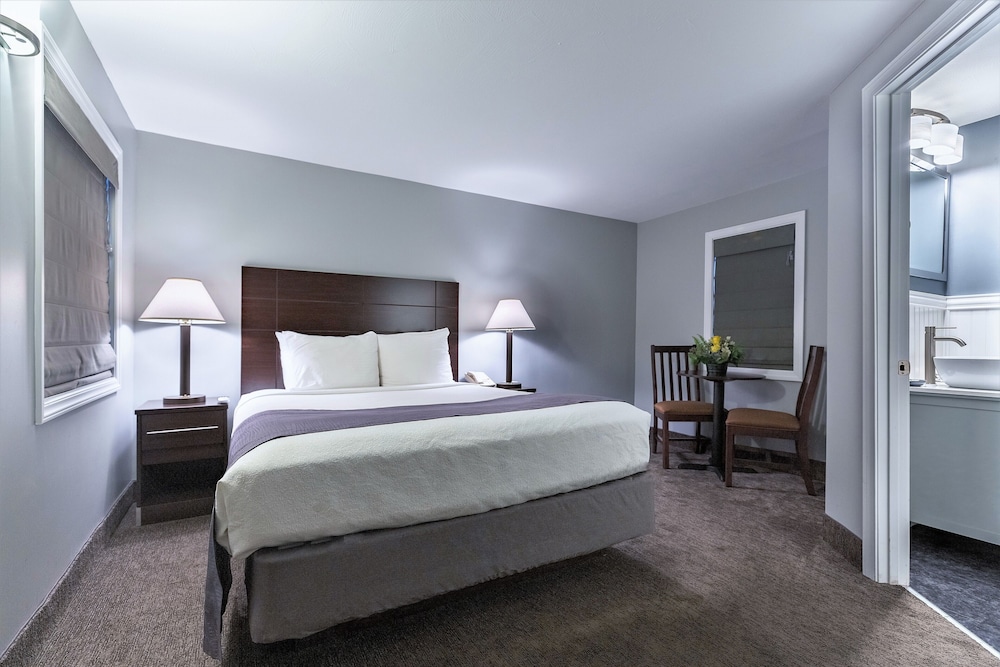 Mt Madison Inn & Suites 29/46