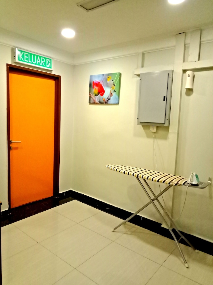 Eazy Hotel at Ampang 41/55