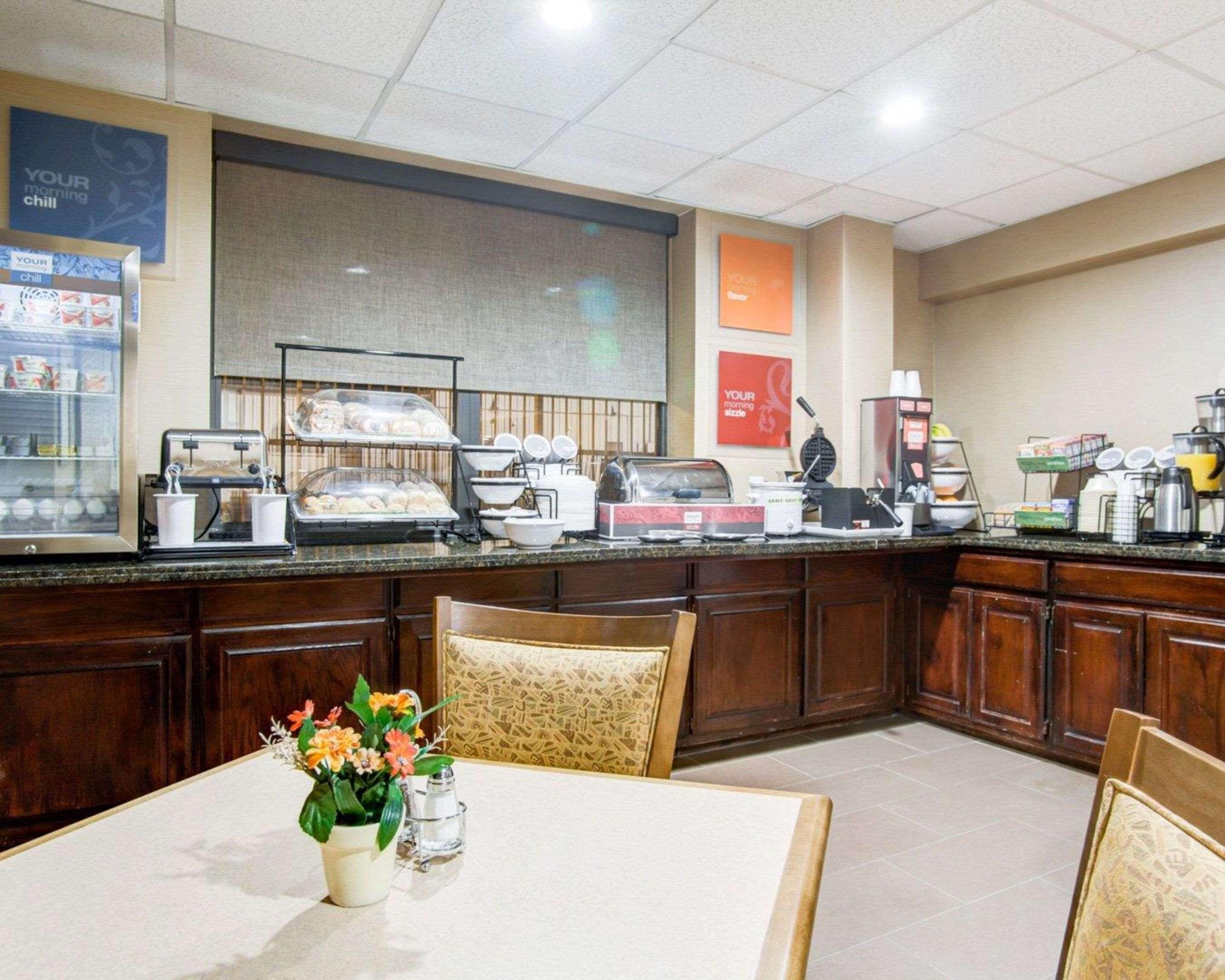restaurant cafeteria