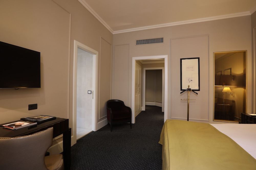 GRAND HOTEL YEREVAN 30/65