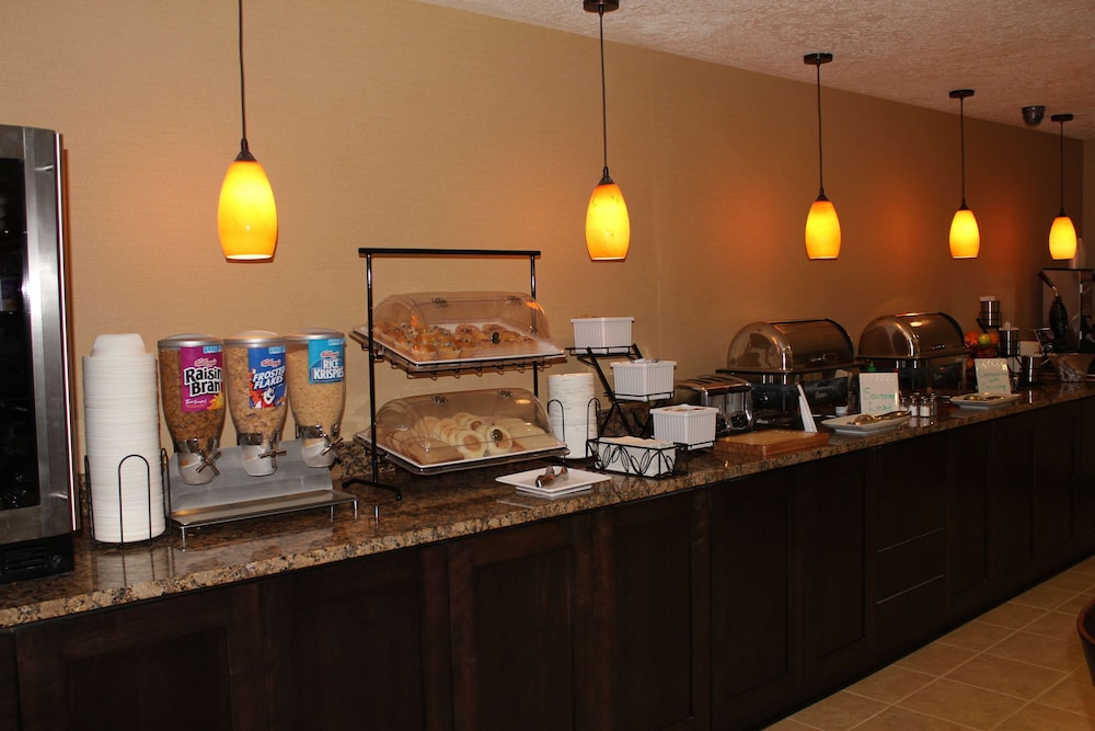 Best Western Plus Grand Manor Inn 36/43