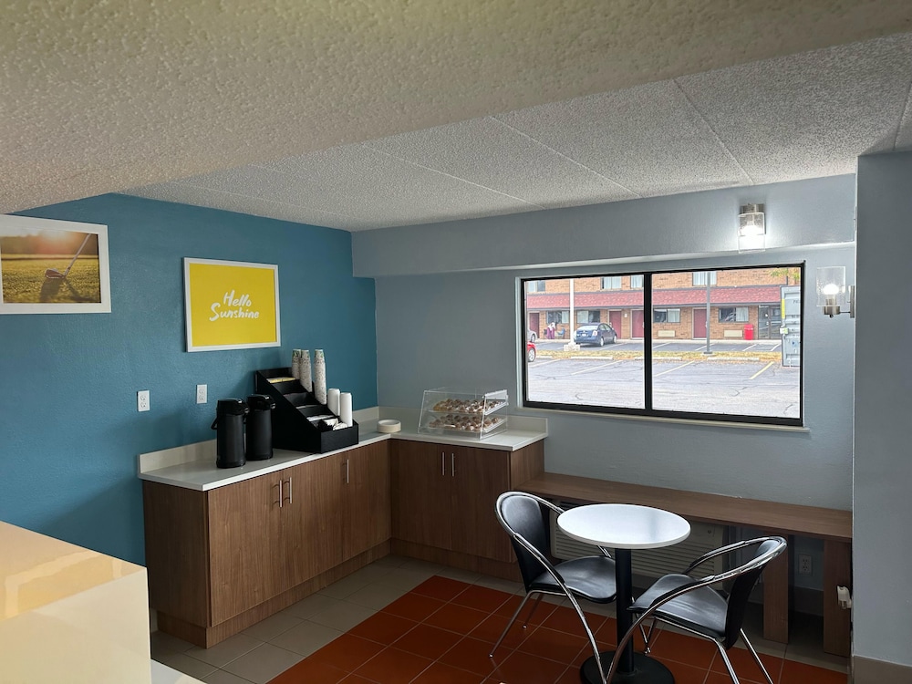 Days Inn by Wyndham Columbus/Worthington 40/43