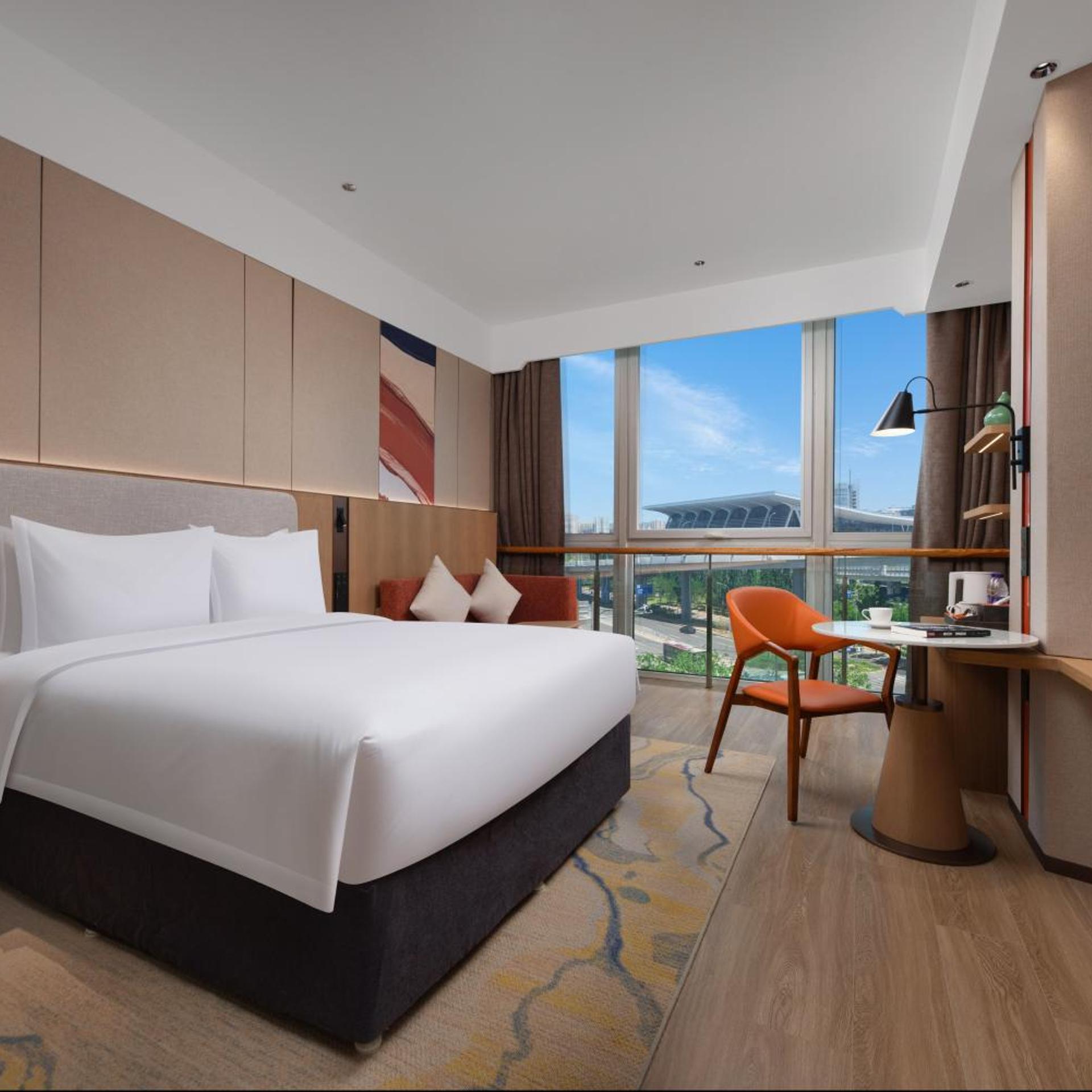 Standard, King Bed, Queen Bed, Extra Floor Space