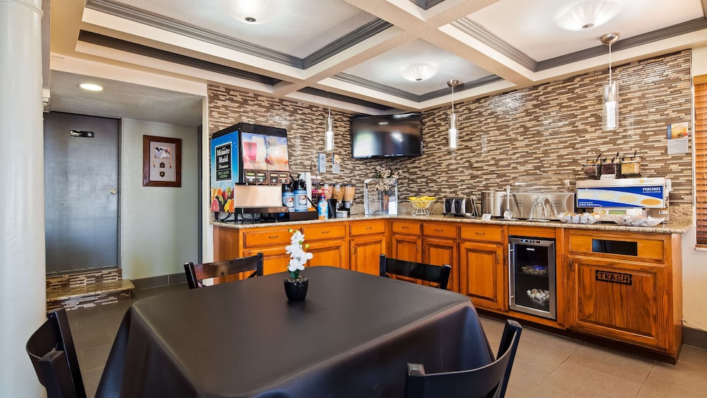 Best Western Montis Inn 12/15