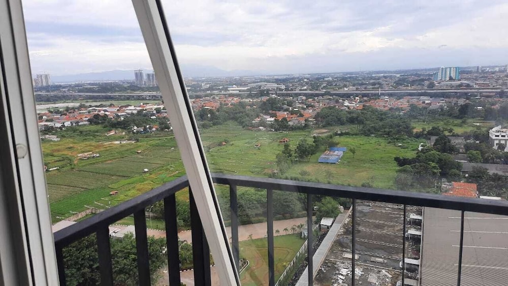 Azalea Suites Cikarang by Jayakarta Group 24/33