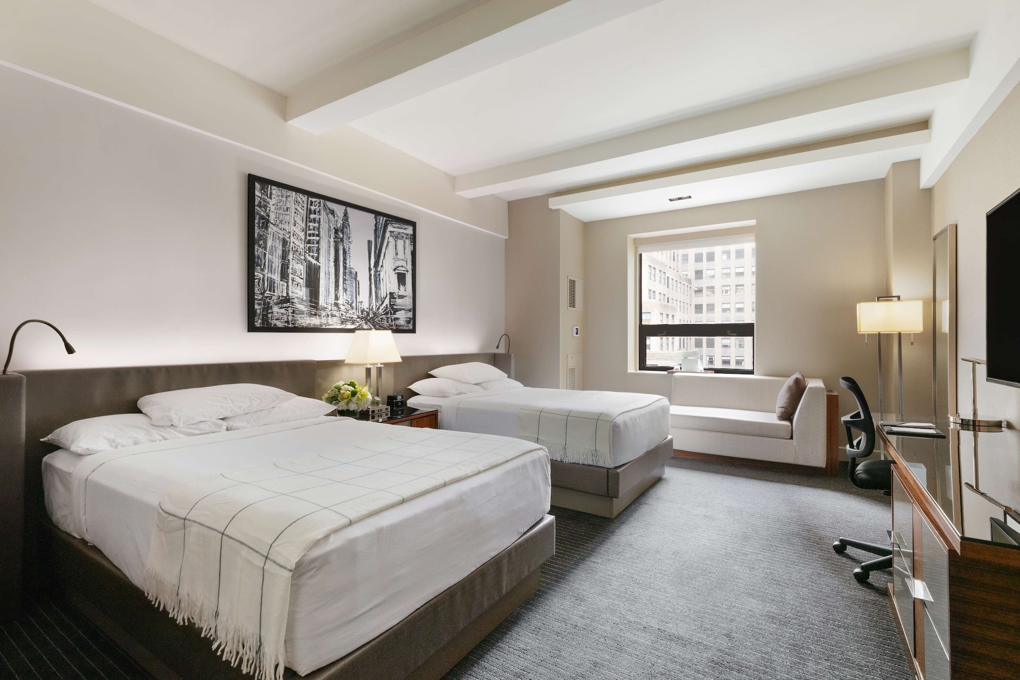 DELUXE, 2 DOUBLE BEDS
