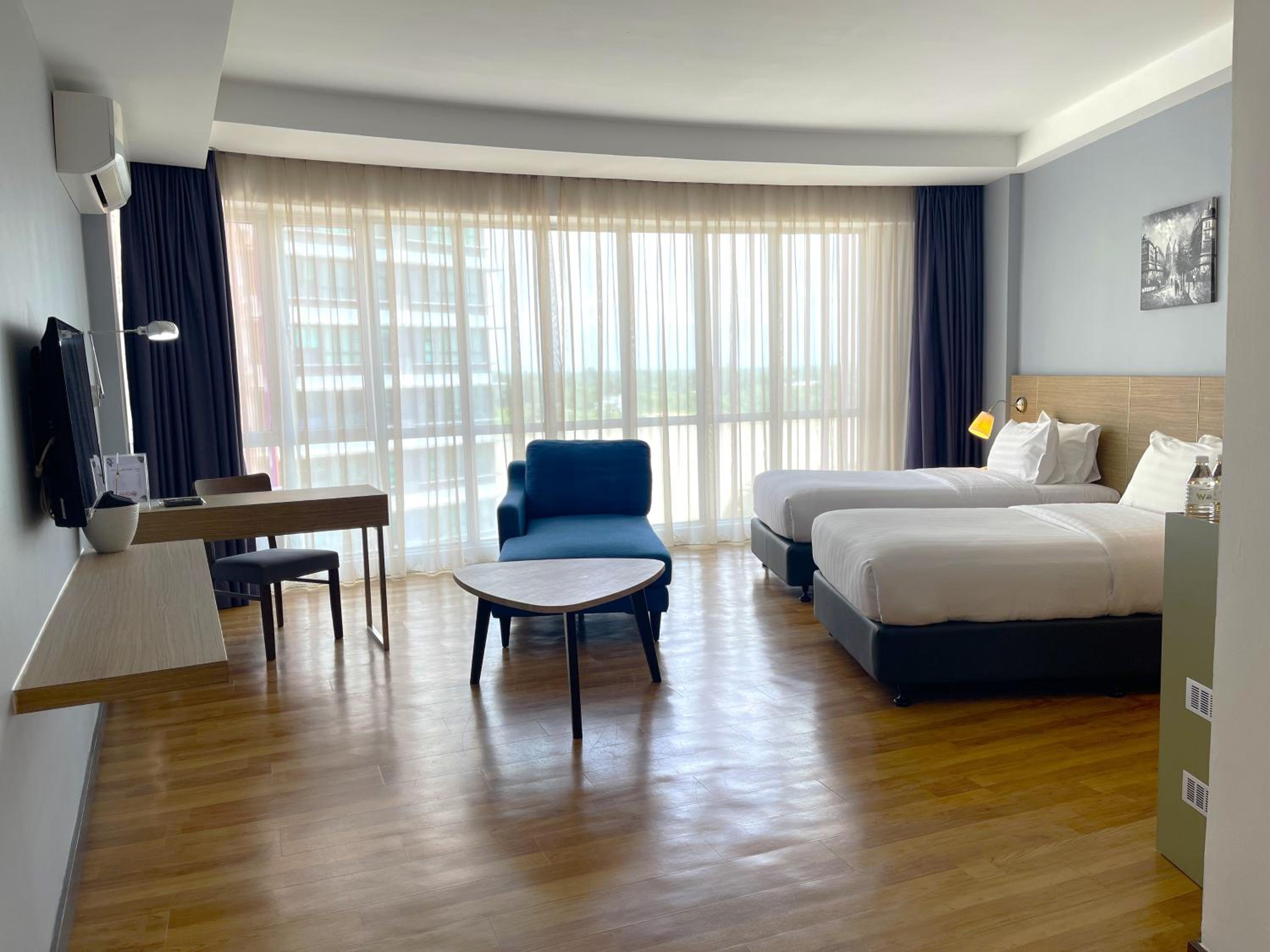 Win Hotel 21/45