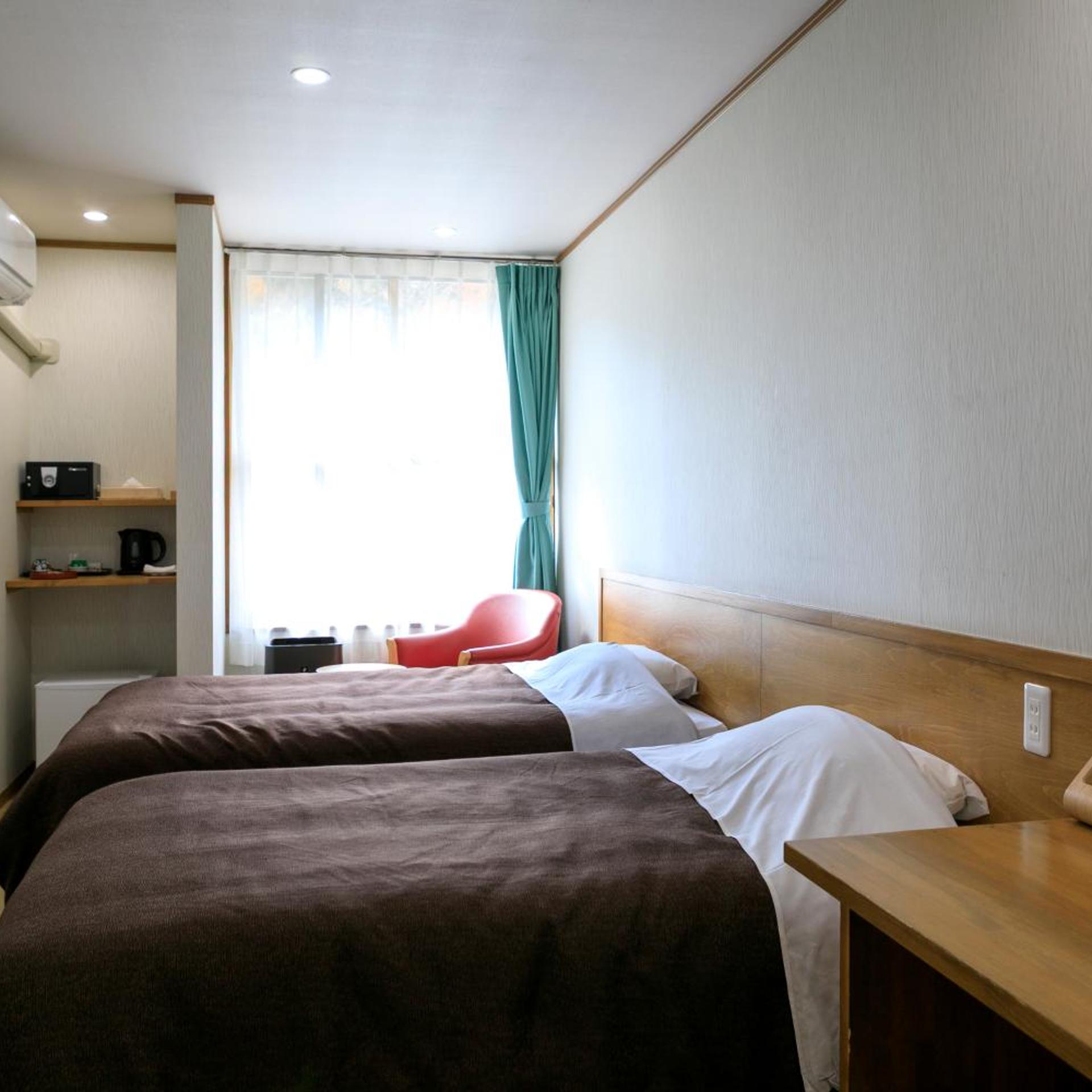 Room, Twin Beds, Small