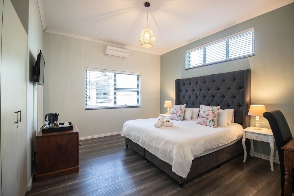 Spring Tide Inn 33/50
