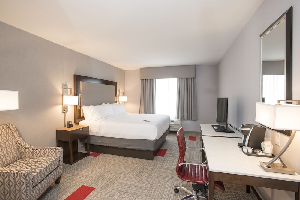 HOLIDAY INN HOTEL SUITES CINCINNATI DOWNTOWN 17/56