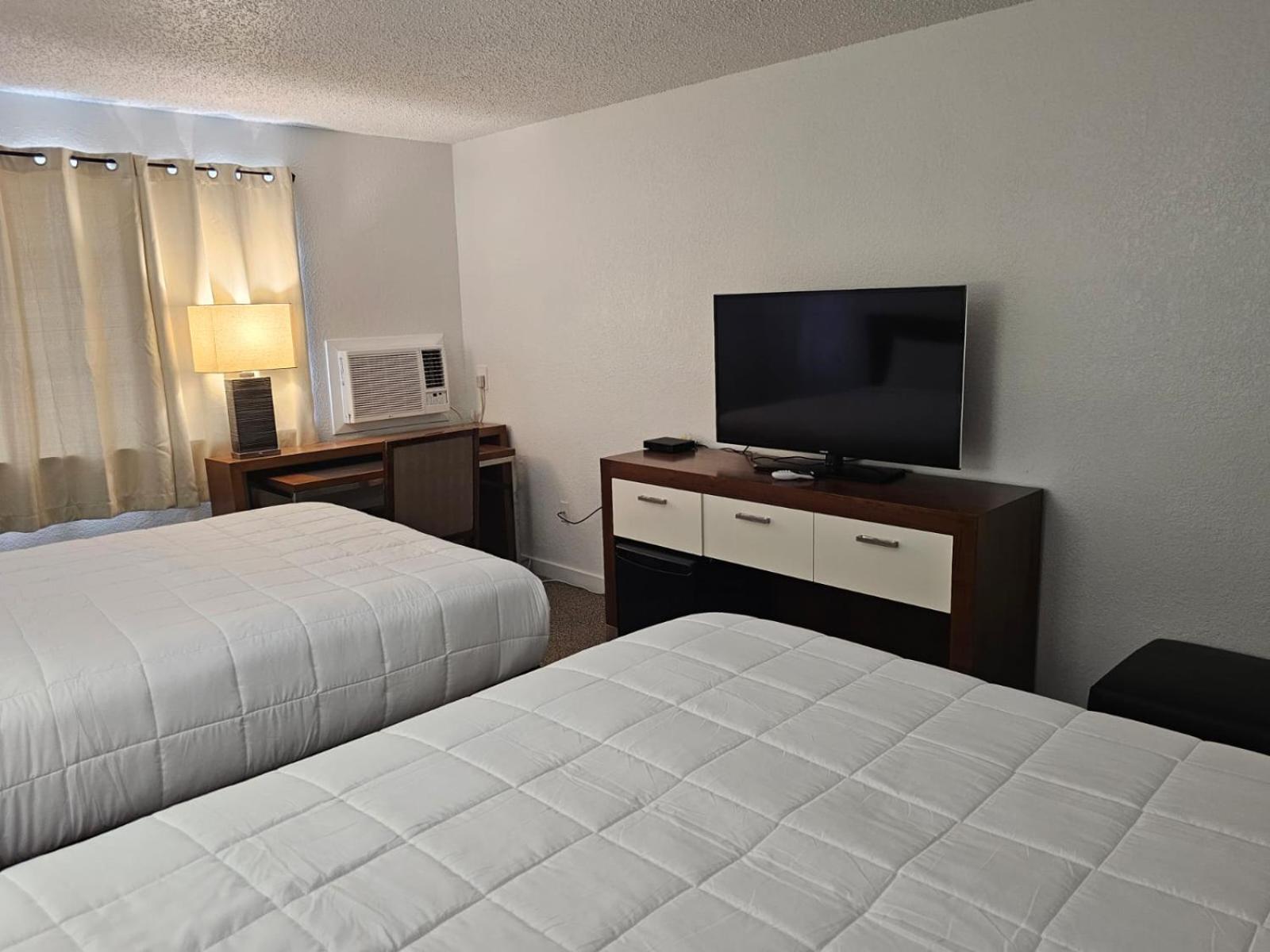 Hotel Simply Stay 9/22