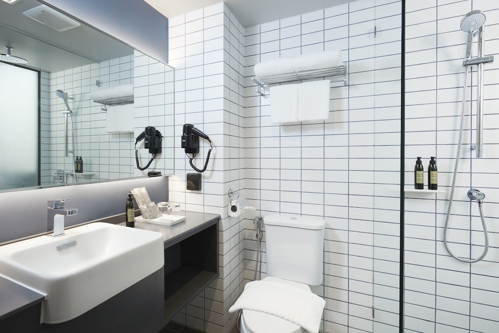 The Quarter Hotel Silom By UHG 33/68