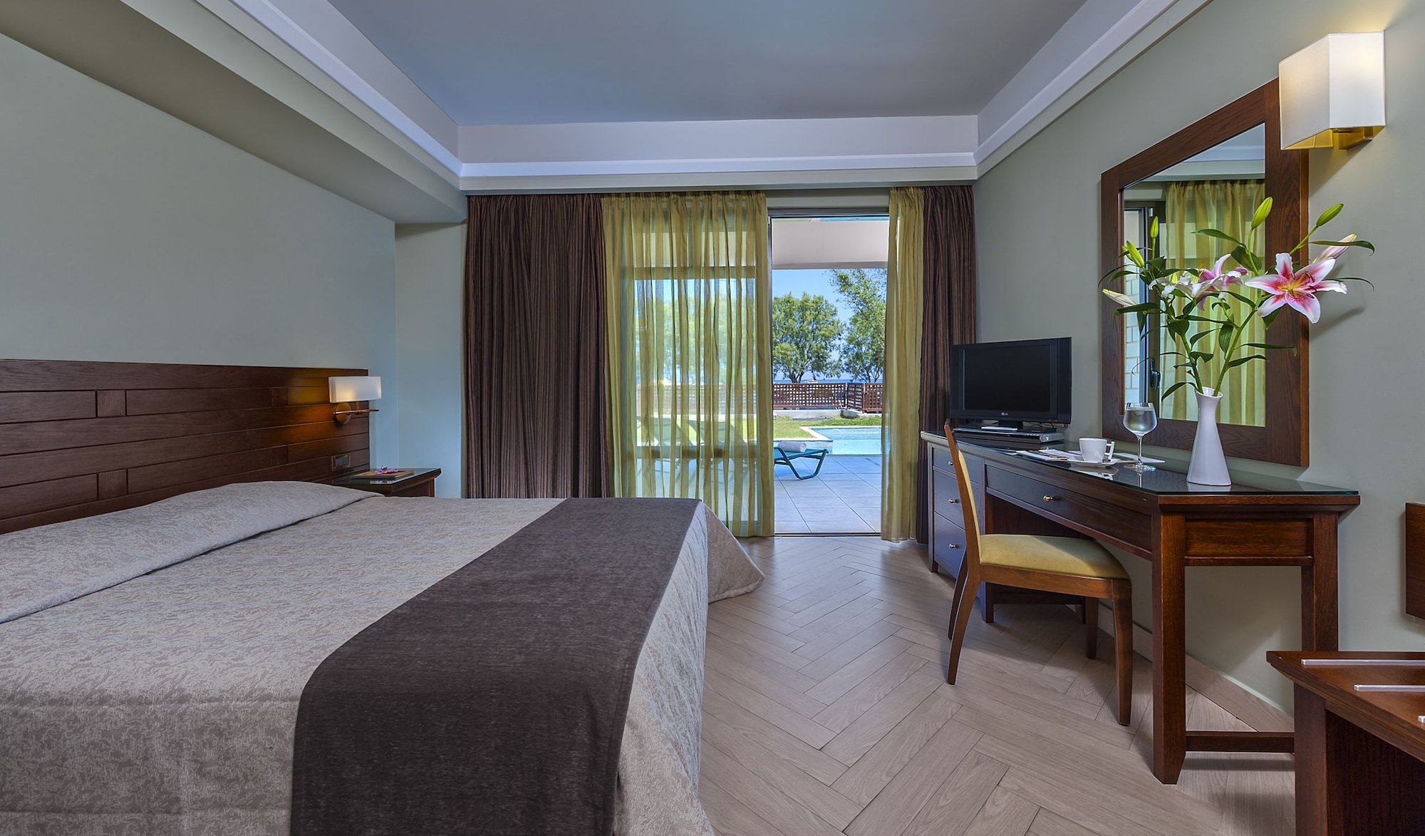 Room, Twin Beds, Garden or Pool View، Porto Platanias Beach Resort & Spa 4/7