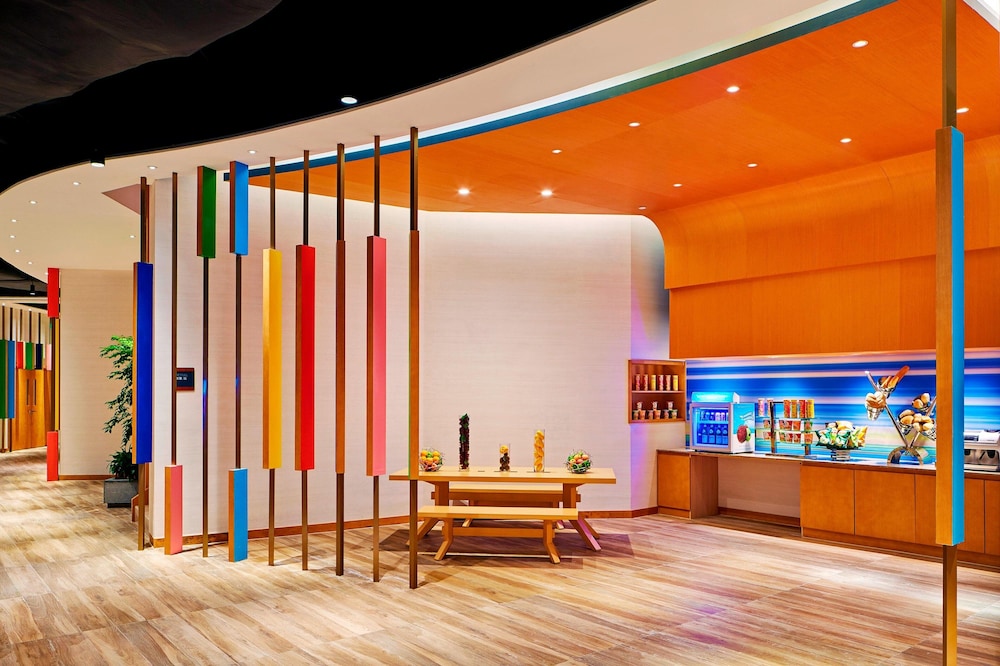 Aloft Dongguan Dynamic Town 9/48