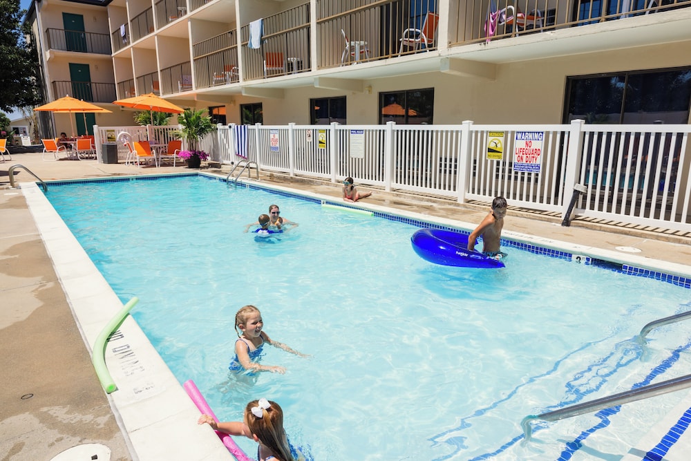 The Bay Resort 38/50
