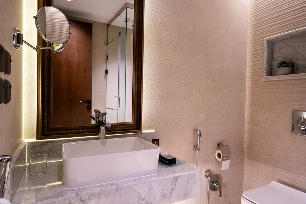 فندق ليلك بارك(Lilac Park Neom Highway Hotel Ex Lilac Park Hotel) 143/149