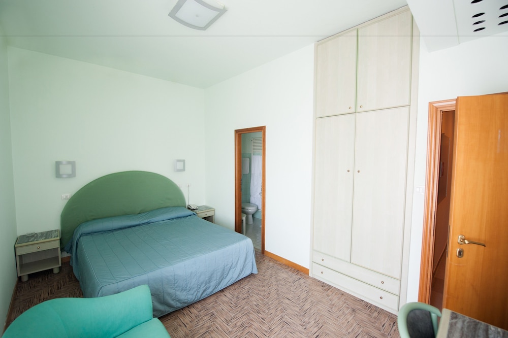 Alba Hotel 16/46