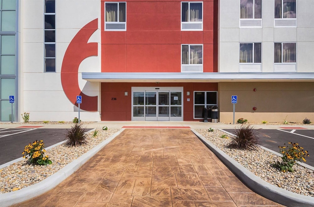 Days Inn by Wyndham South Bend /Notre Dame 28/35