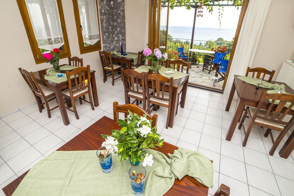 Hotel Agnadi-Horefto 53/63