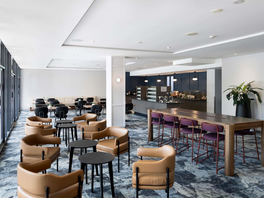 Mercure Brisbane Garden City 52/67